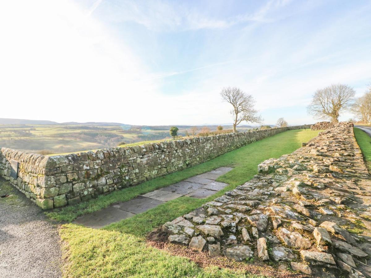 Hadrian'S View Villa Brampton  Exterior photo